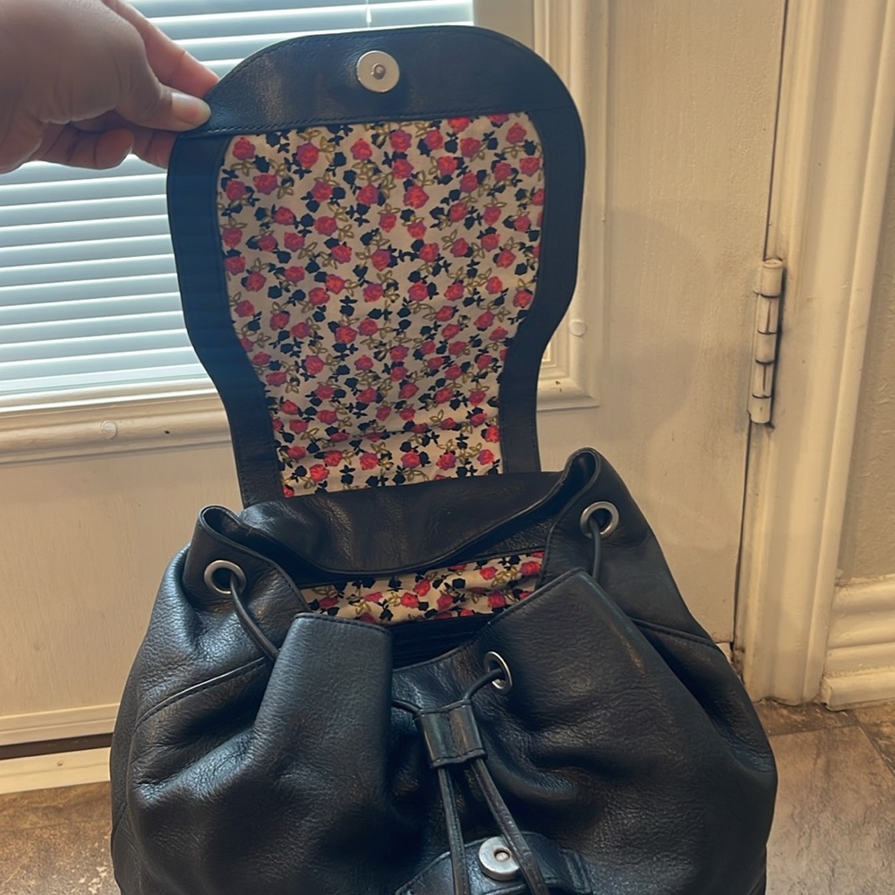 Vera Bradley Backpack - Picture 5 of 9